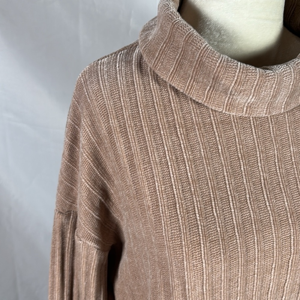 Altar'd State Oversized Cropped Turtleneck Sweater - Picture 2 of 6
